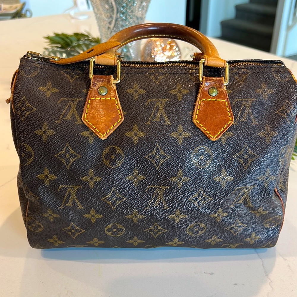 SOLD ON FB Authentic Louis Vuitton Speedy 25 - Picture 4 of 17